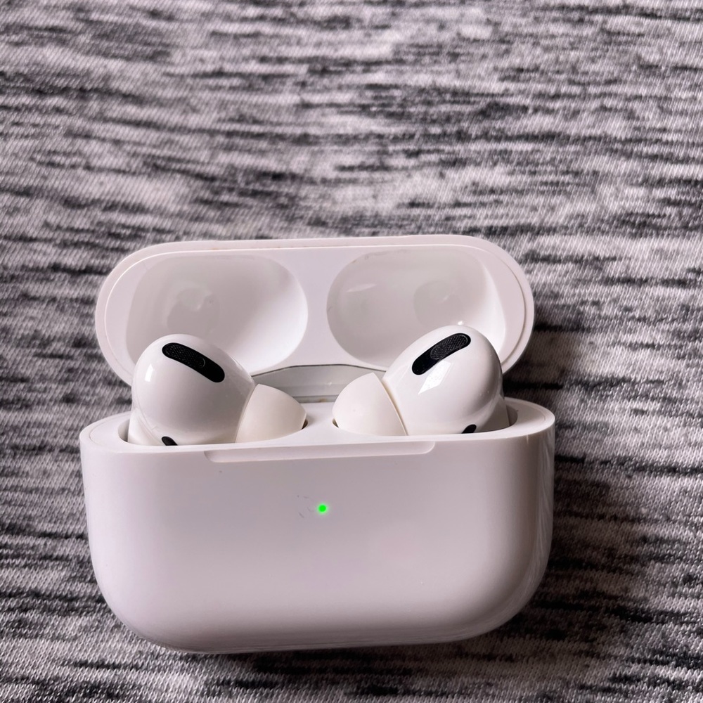 AirPods Pro - Picture 7 of 8